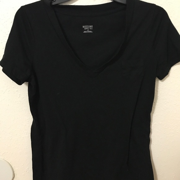 mossimo v neck tee
